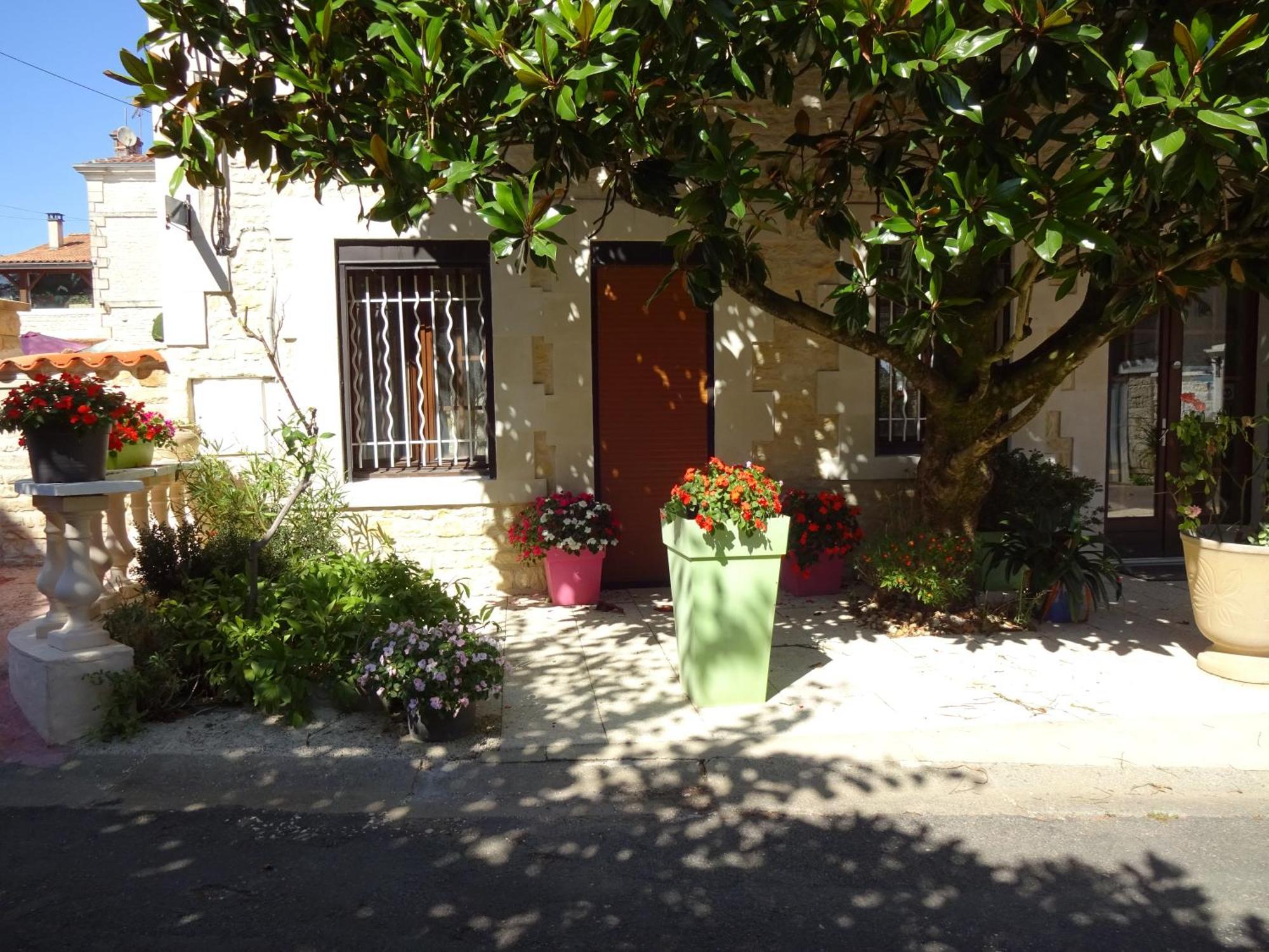 Hotel Aux Orangers Luxé Exterior foto
